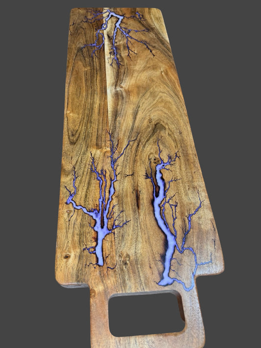 Aussie brand Fractal Flow Designs premium charcuterie board – handcrafted resin and timber platter