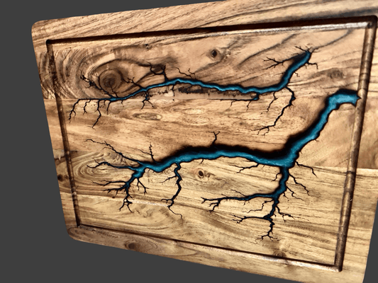 Fractal Flow Designs premium resin chopping board crafted from Australian hardwood. Australian resin boards perfect for weddings, anniversaries, and housewarming gifts