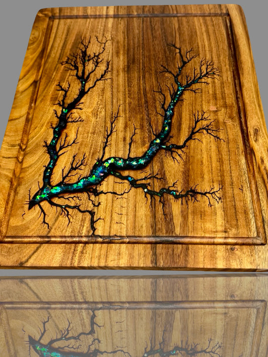 Luxury Australian-made chopping board – handcrafted timber and resin carving board by Fractal Flow Designs, perfect for kitchen use, entertaining, and gift occasions