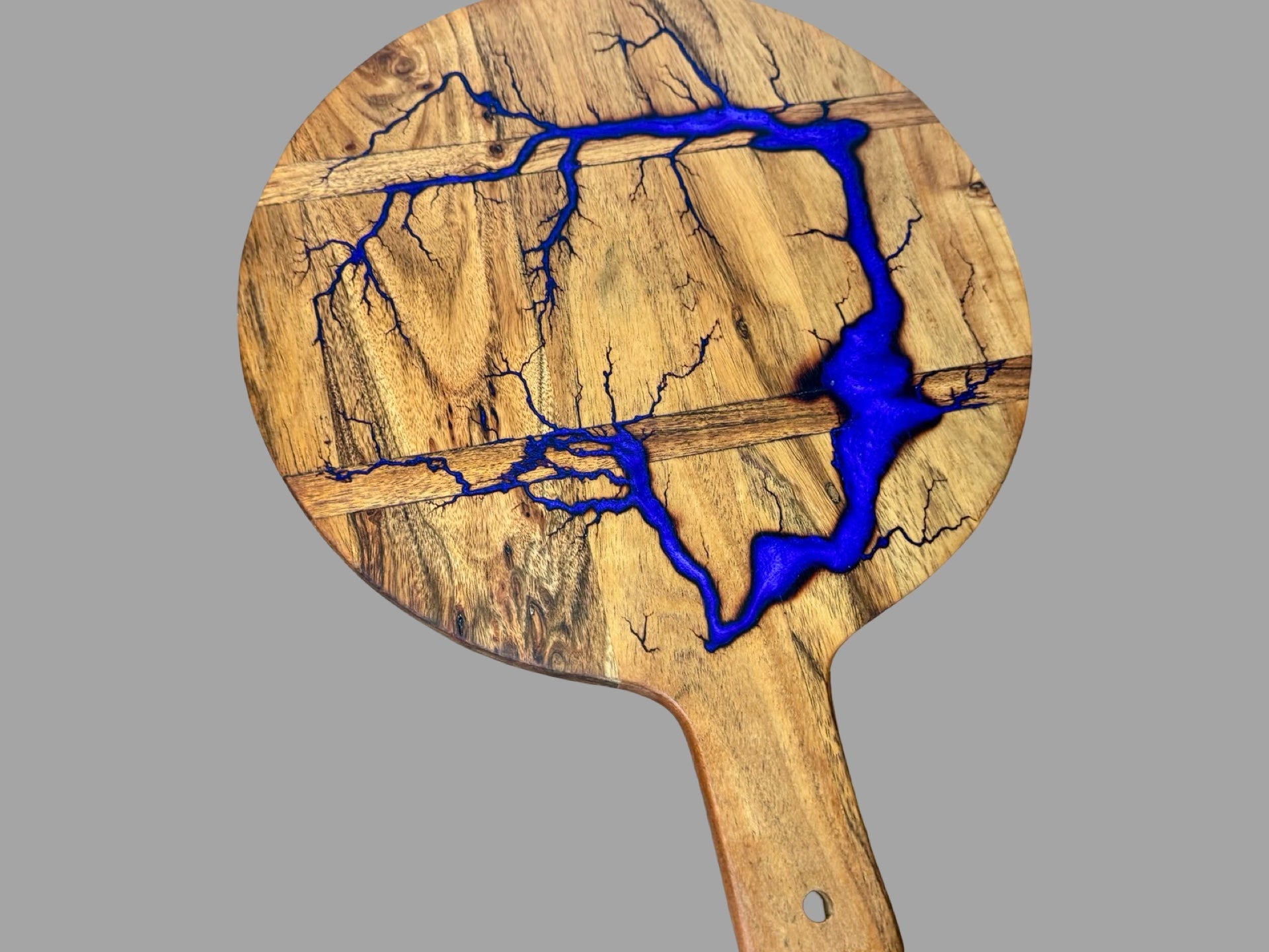 Premium round resin cheese board handmade in Bairnsdale Victoria by Fractal Flow Designs