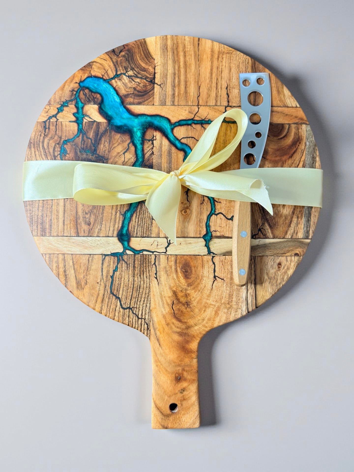 Round grazing board acacia timber with electric fractal resin art and premium cheese knife set