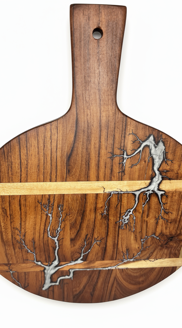 Australian Resin Boards round resin cheese board – East Gippsland Victoria artisan platter by Fractal Flow Designs, handcrafted timber board with resin detail, designed for cheese, charcuterie, and luxury grazing tables across Australia.