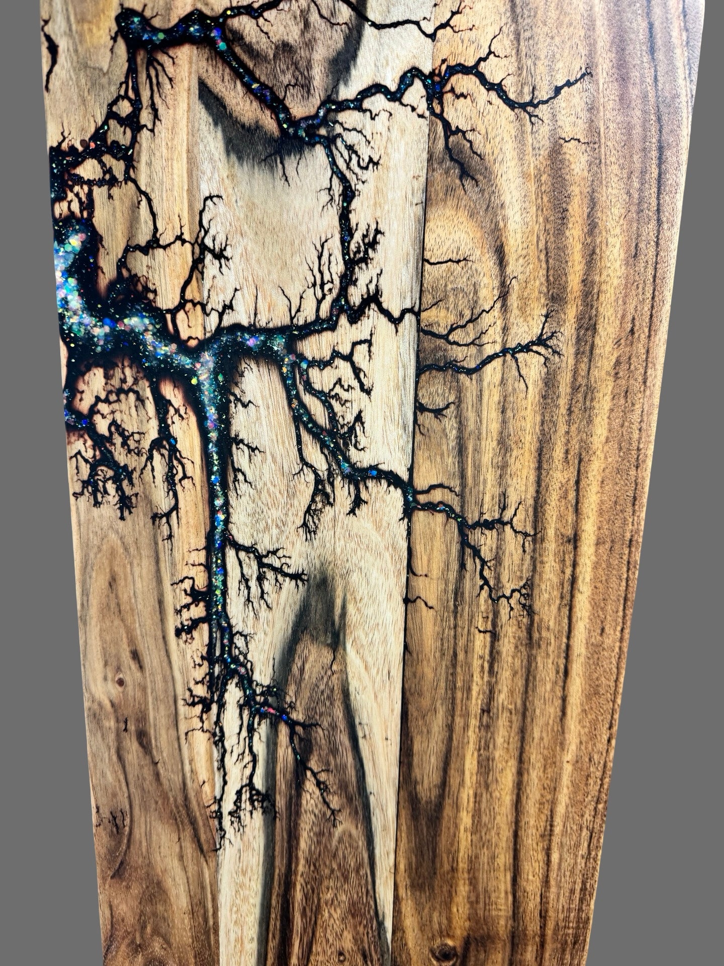 Premium Australian resin serving board by Fractal Flow Designs featuring electrifying fractal patterns. Luxury handcrafted piece for grazing, gifting, and home entertaining
