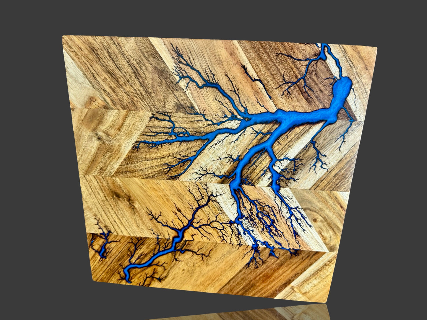 Fractal Flow Designs | Australian resin chopping board, handcrafted from premium Australian timber. Durable, food-safe, and gift-ready, shipped Australia-wide for weddings and birthdays.