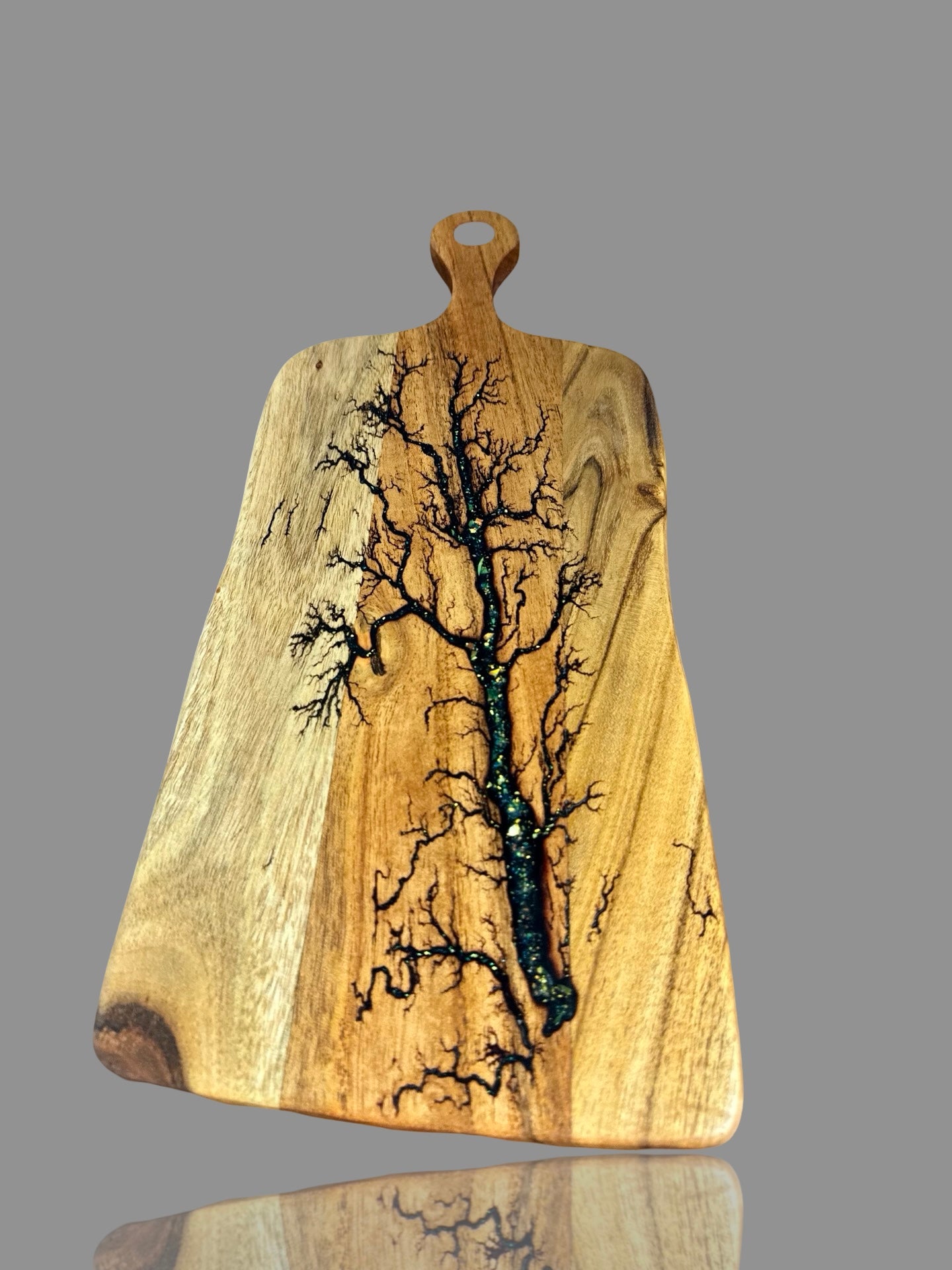 Resin art cheese board paddle – Bairnsdale resin artist gift for entertainers