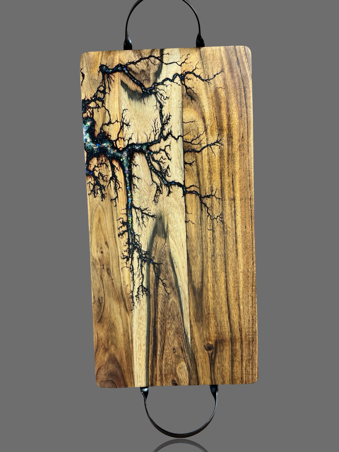 Resin board Australia — artisan serving platter handmade by Fractal Flow Designs. Durable, food-safe, and uniquely designed with timber and resin fusion. Great for weddings or home entertaining