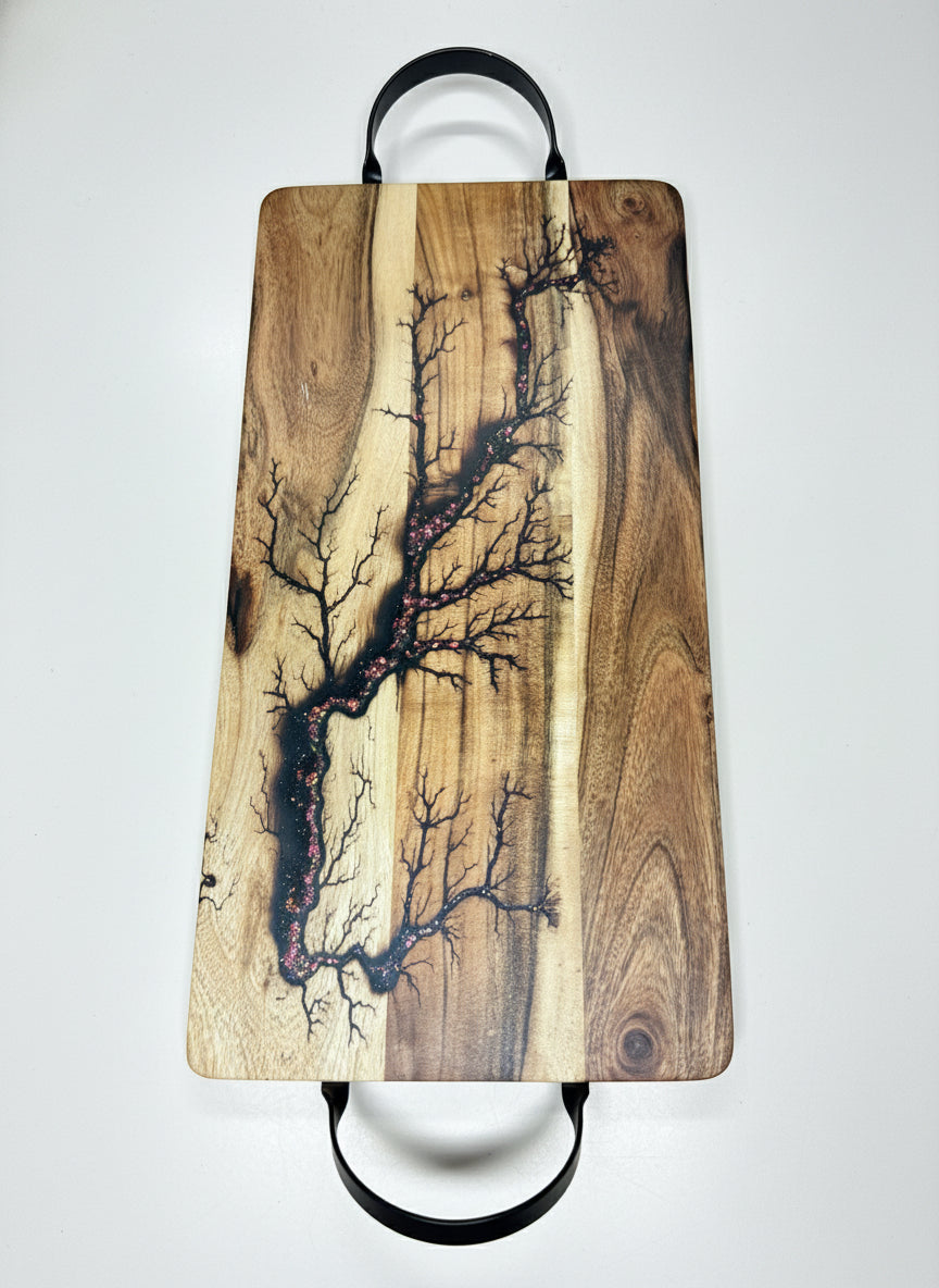 Premium resin and timber serving board – East Gippsland Victoria craftsmanship by Fractal Flow Designs, part of the Australian Resin Boards brand, ideal for charcuterie spreads and entertaining guests
