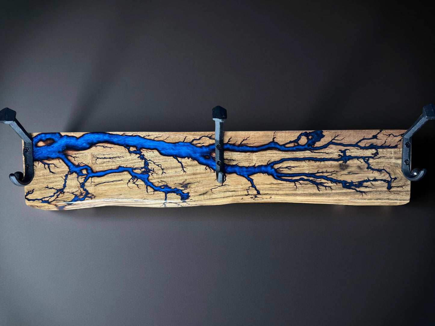 Elegant timber coat rack with resin feature, wall mounted décor