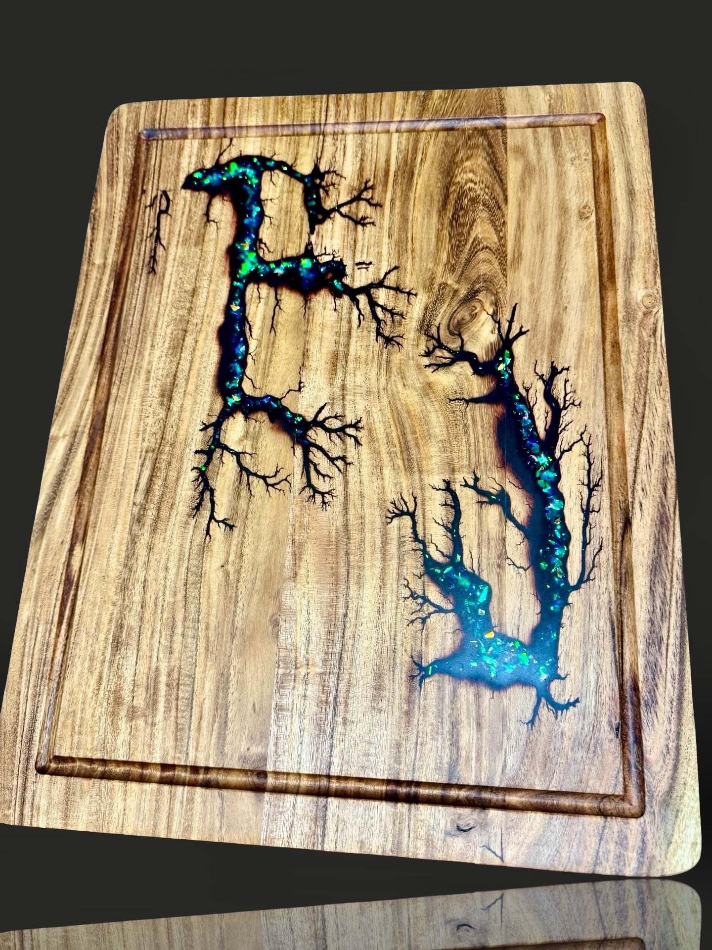 Luxury resin chopping and grazing board handmade in Bairnsdale, Victoria – Fractal Flow Designs premium cutting board, unique fractal burning art, ships Australia-wide