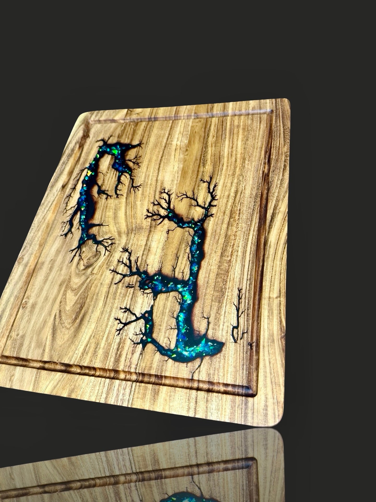 Australian-made premium resin chopping board by Fractal Flow Designs – handcrafted timber brisket board , bbq , chopping block | Bairnsdale Victoria 
