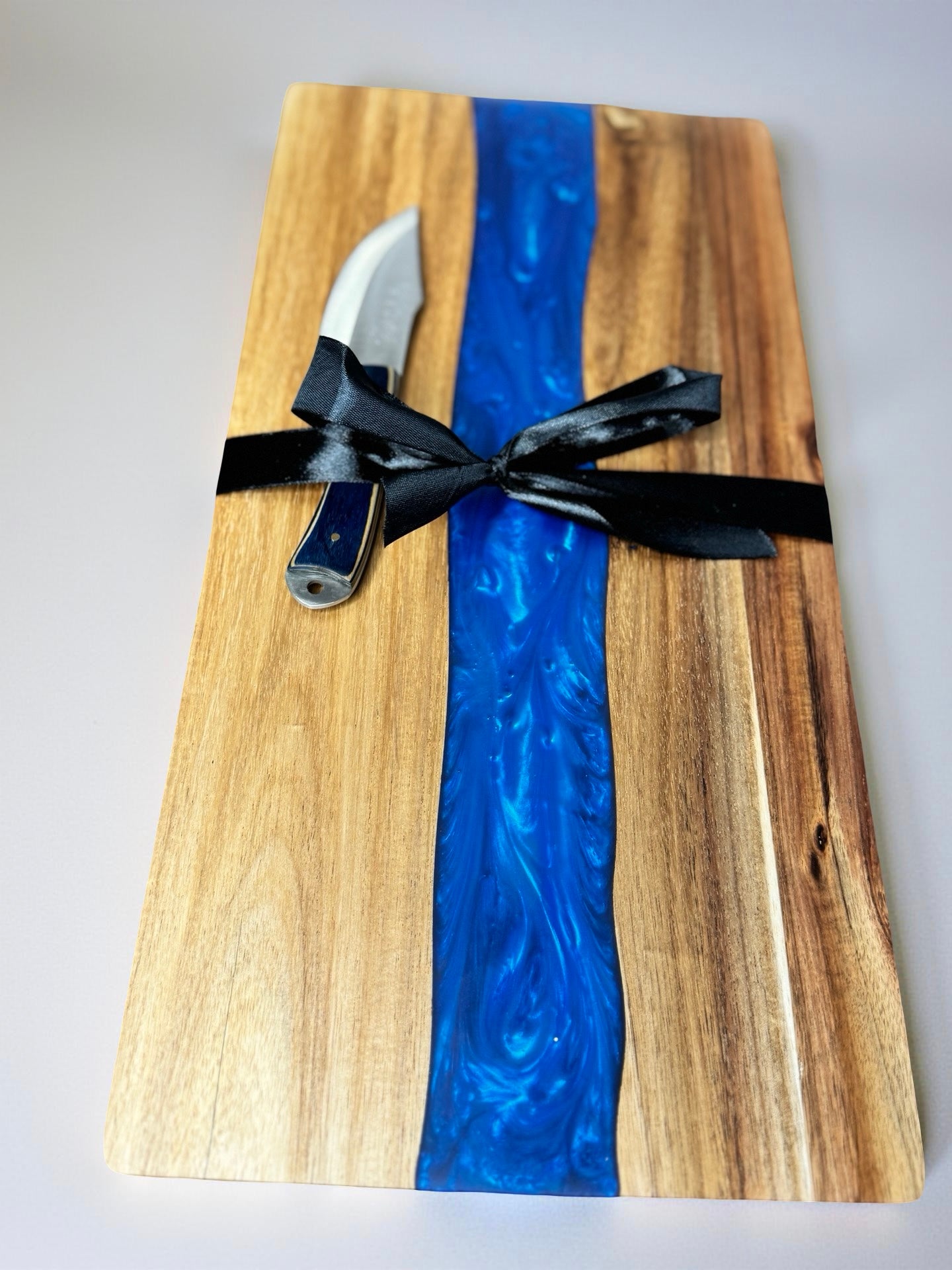 Resin river board blue resin art grazing platter Fractal Flow Designs East Gippsland timber