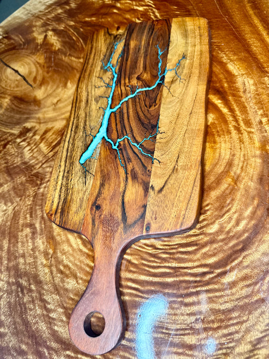 Handcrafted resin cheese paddle board by Fractal Flow Designs in Bairnsdale, Victoria. Australian-made grazing platter perfect for charcuterie, wine nights, weddings, and premium gift occasions.