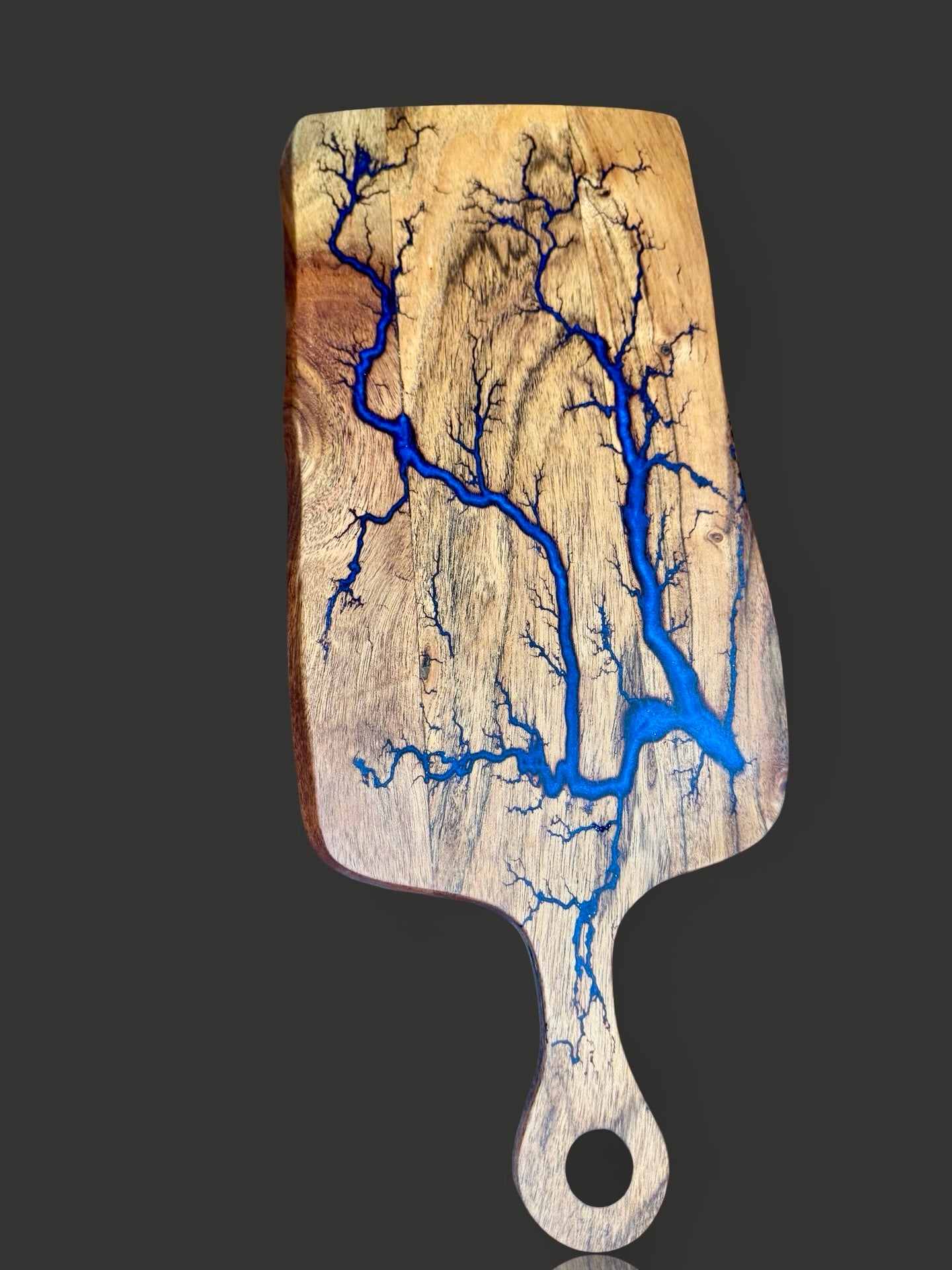 Fractal Flow Designs resin cheese paddle board in premium gift-ready packaging. Handmade in Victoria, Australia, perfect for cheese, wine nights, and anniversaries.