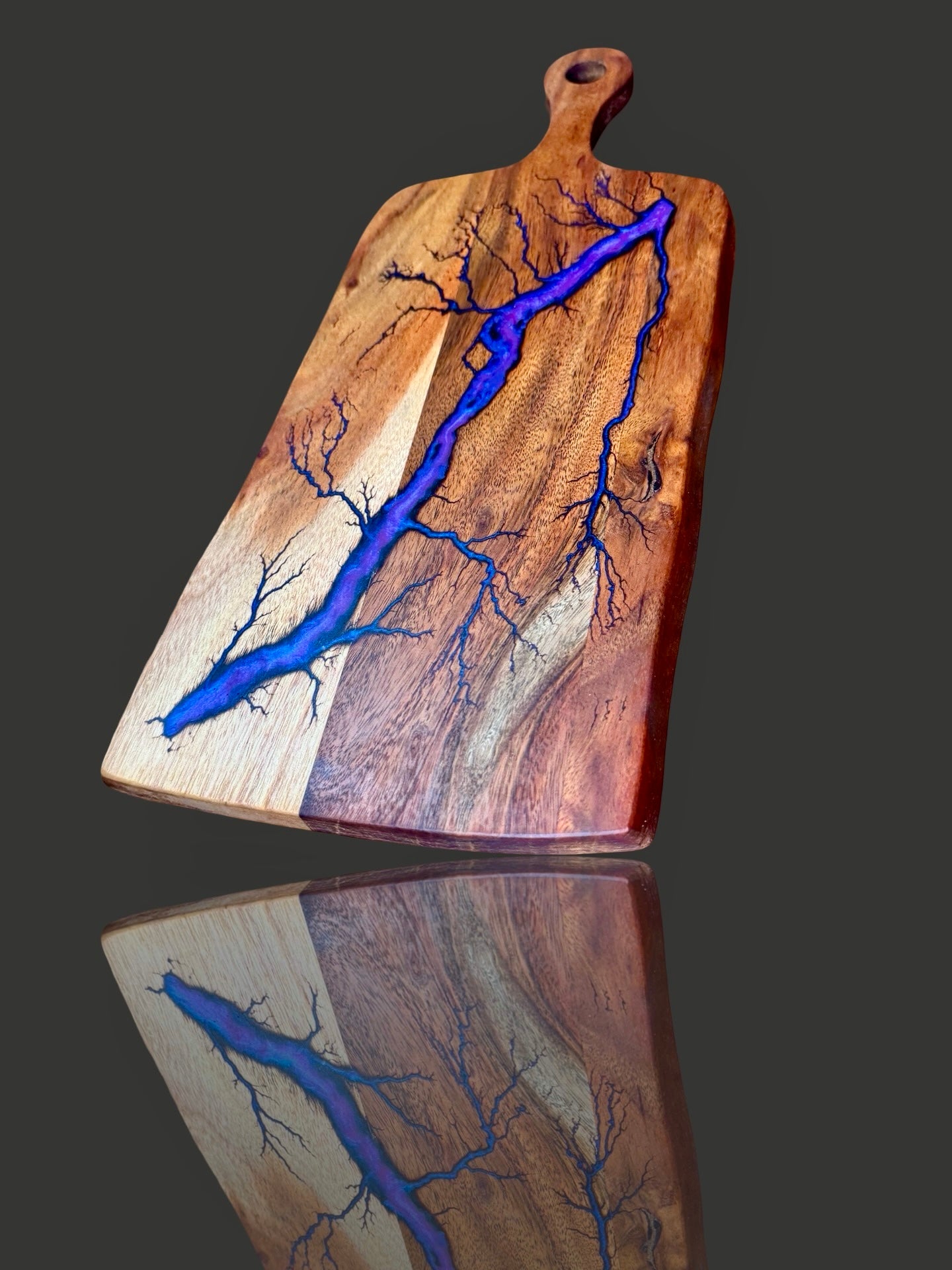 Fractal Flow Designs resin cheese paddle platter, artisan-crafted in Bairnsdale. Unique resin artistry on Australian hardwood, ideal for weddings, anniversaries, and luxury home entertaining.