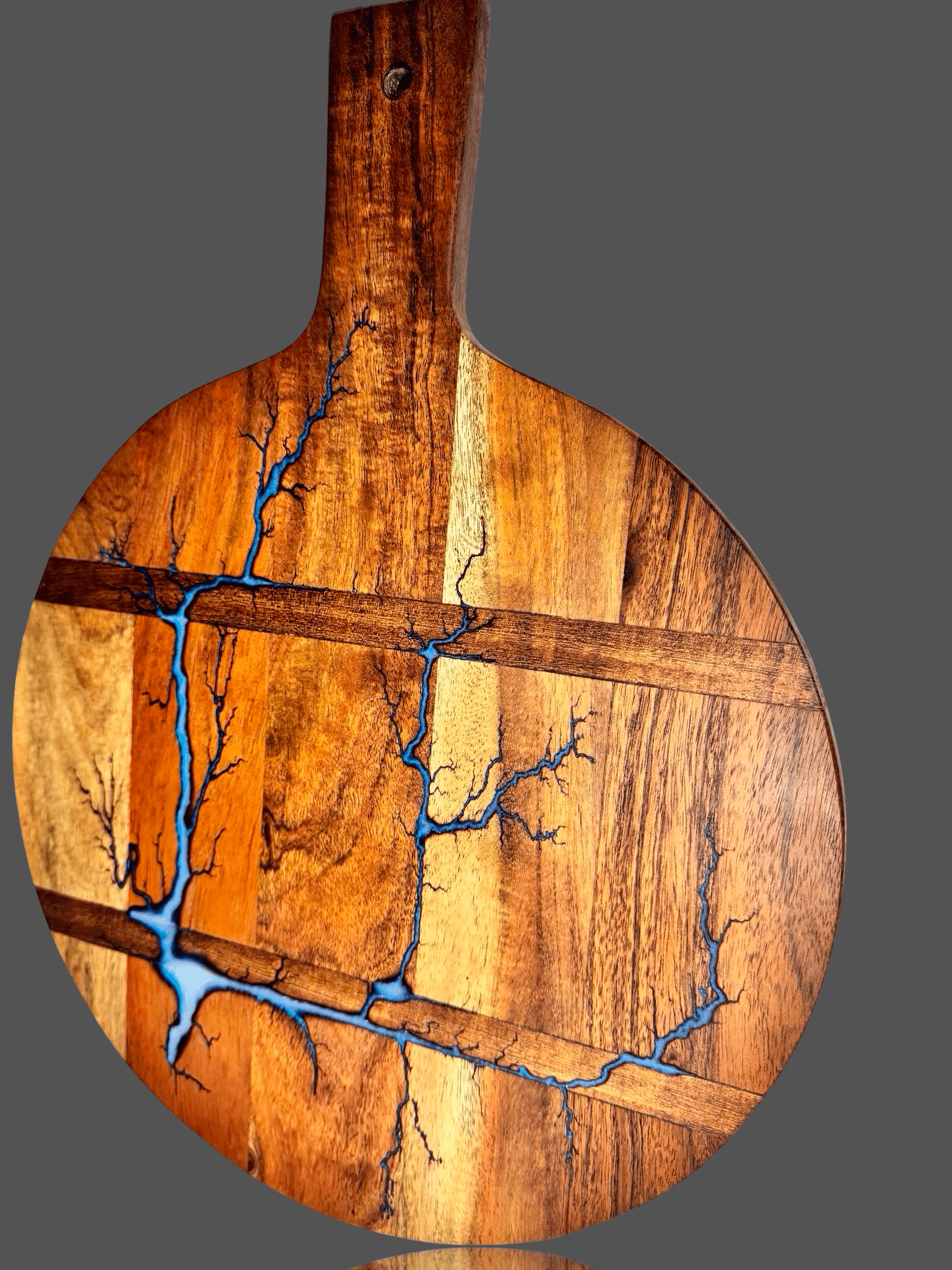 Premium round cheese board paddle – resin and timber handcrafted in Bairnsdale VIC, designed for charcuterie, grazing tables, weddings, and anniversaries.