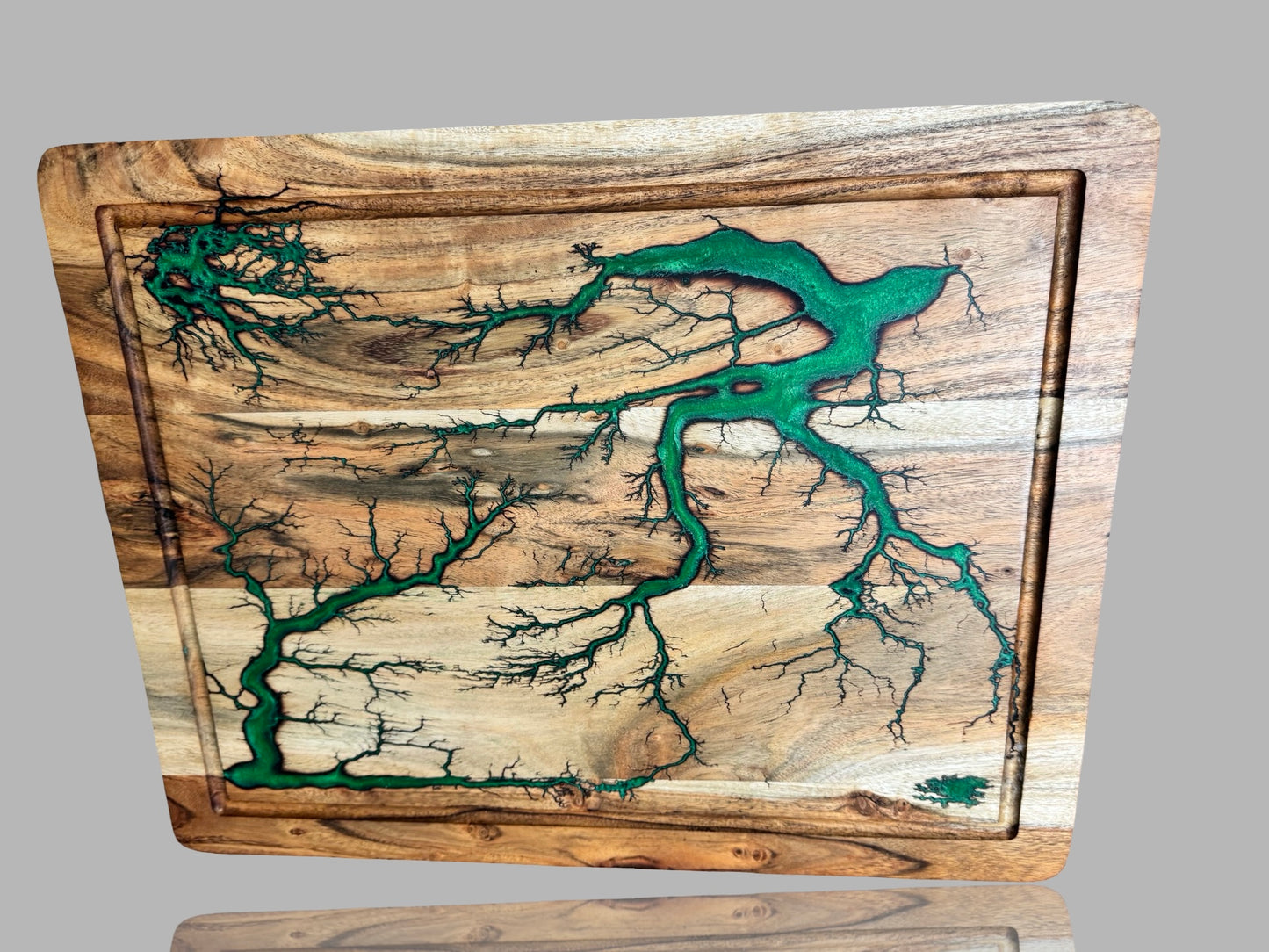 Resin chopping board Australia — handcrafted by Fractal Flow Designs for kitchens, restaurants, and luxury gift sets