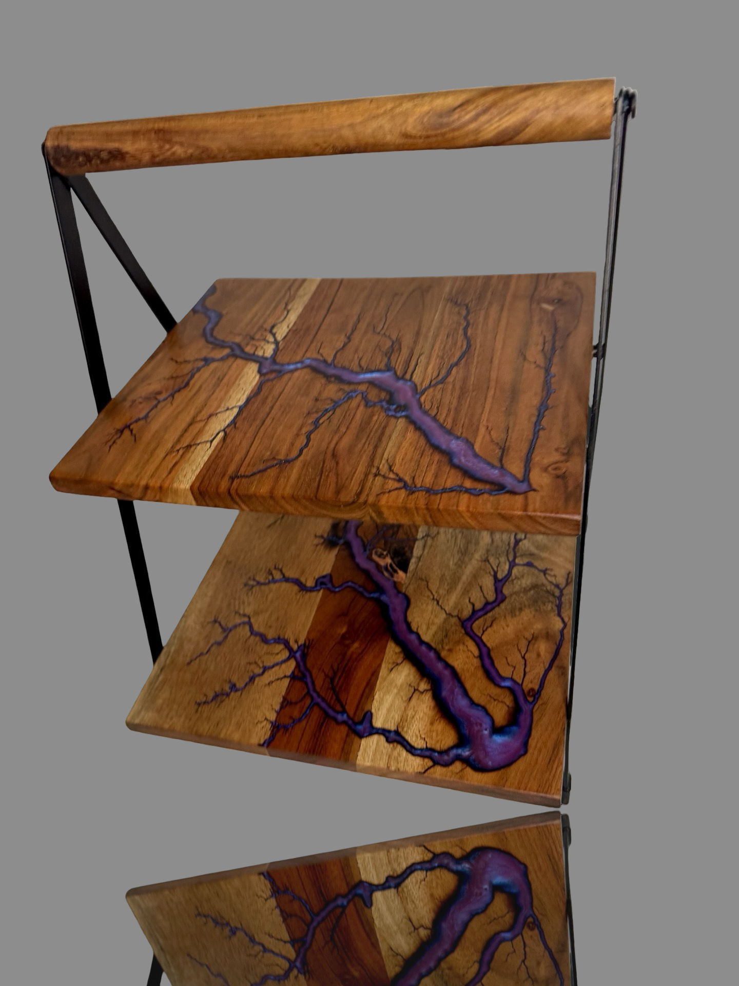 Unique resin timber cake stand – premium Australian-made display stand by Fractal Flow Designs, ideal for cakes, cupcakes, pastries, and special events.