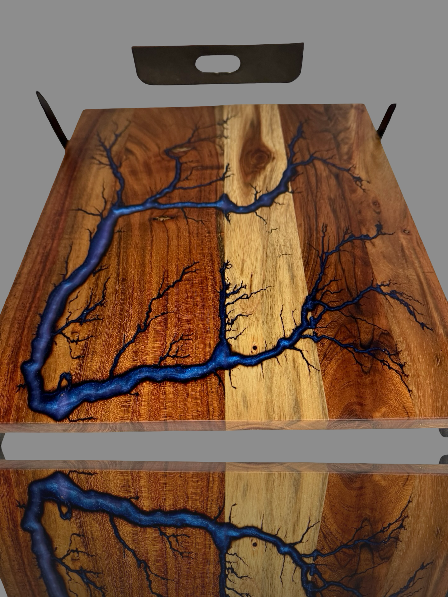 Luxury Australian-made cake stand – resin artistry and timber craftsmanship by Fractal Flow Designs, perfect for birthdays, weddings, anniversaries, and special occasions