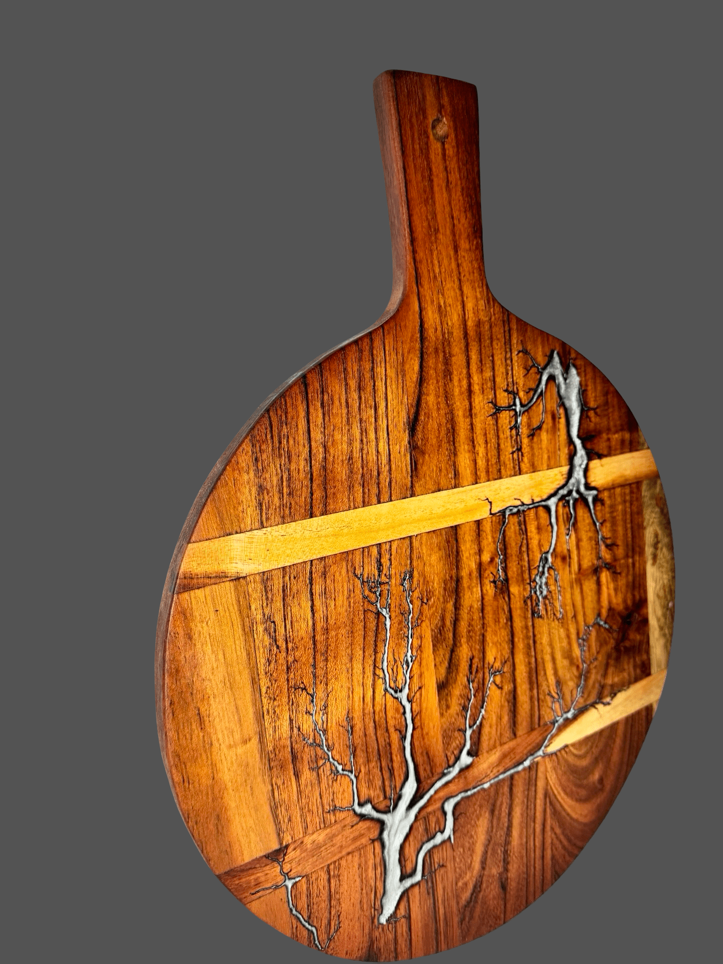 Luxury round resin cheese paddle board – premium Australian hardwood platter, handcrafted in Victoria for cheese, charcuterie, grazing, and weddings.