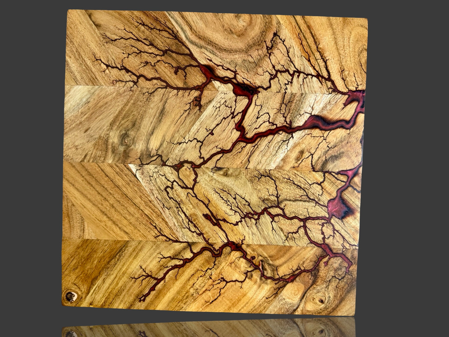 Resin chopping board made from Australian resin and hardwood with fractal burning artistry. Designed by Fractal Flow Designs, shipped nationwide, perfect for weddings and housewarming gifts.